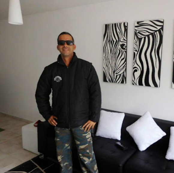 Meet your Posher, Yandy - Picture 1 of 1